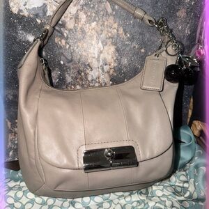 Coach Kristin. Light Gray Taupe Leather Shoulder Bag EXCELLENT